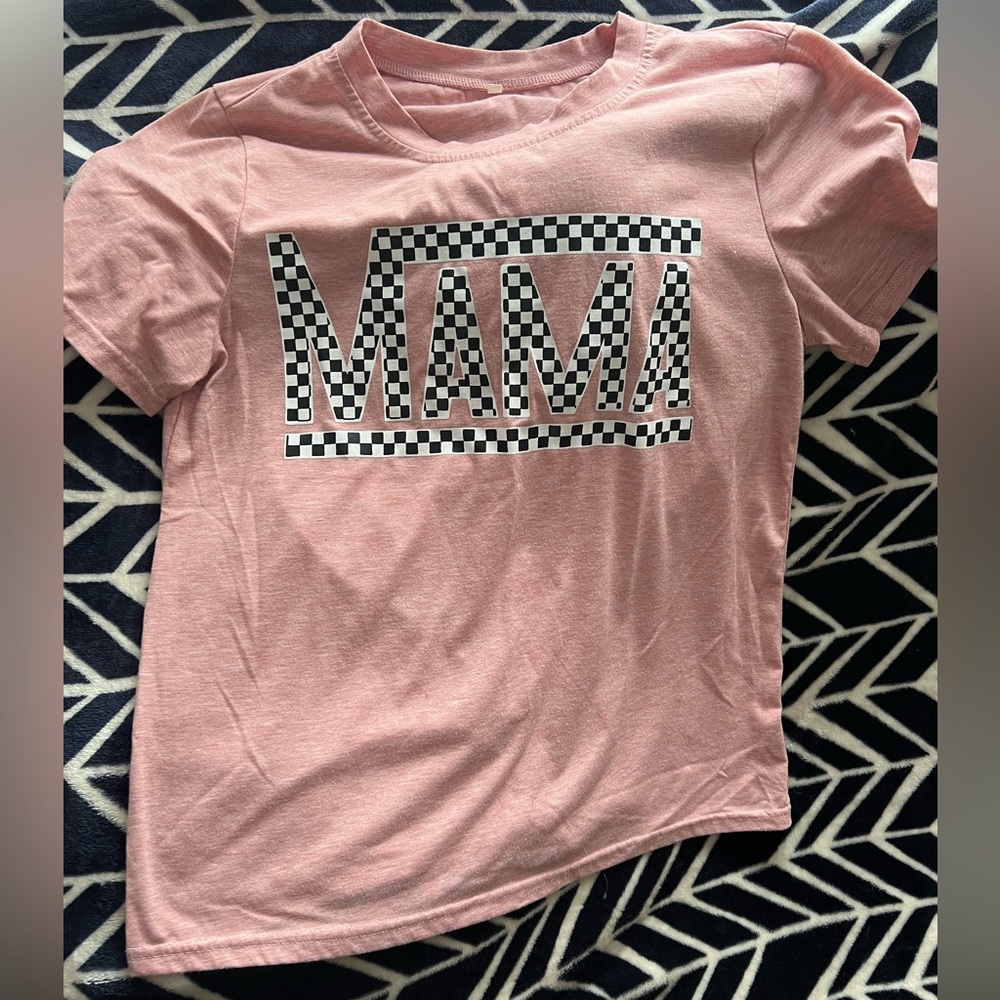 Pink Women’s Shirt with Checkered 'MAMA' Design